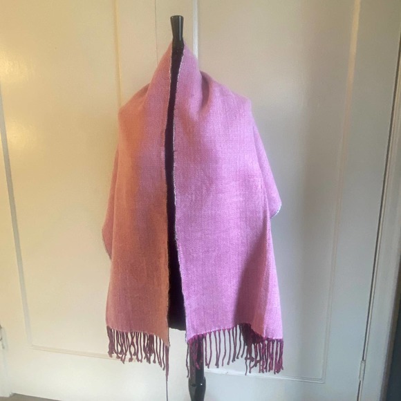 Red & Black Scarf with Tassels - Picture 2 of 4